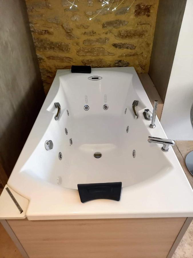 Les Chambres Du Vieux Bistrot Cabrieres-d'Avignon Ngoại thất bức ảnh