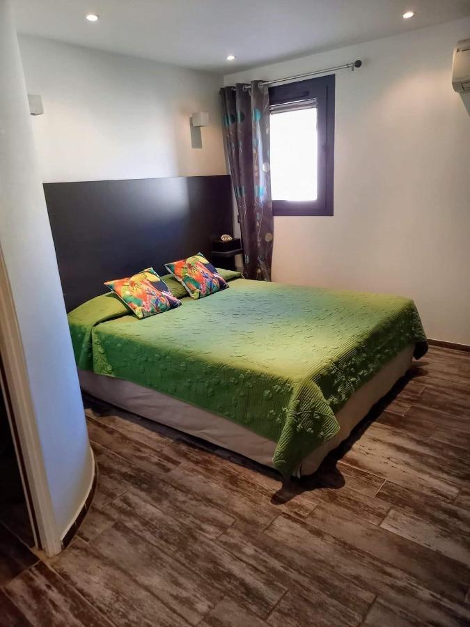 Les Chambres Du Vieux Bistrot Cabrieres-d'Avignon Ngoại thất bức ảnh