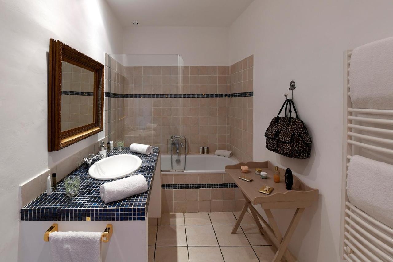 Les Chambres Du Vieux Bistrot Cabrieres-d'Avignon Ngoại thất bức ảnh